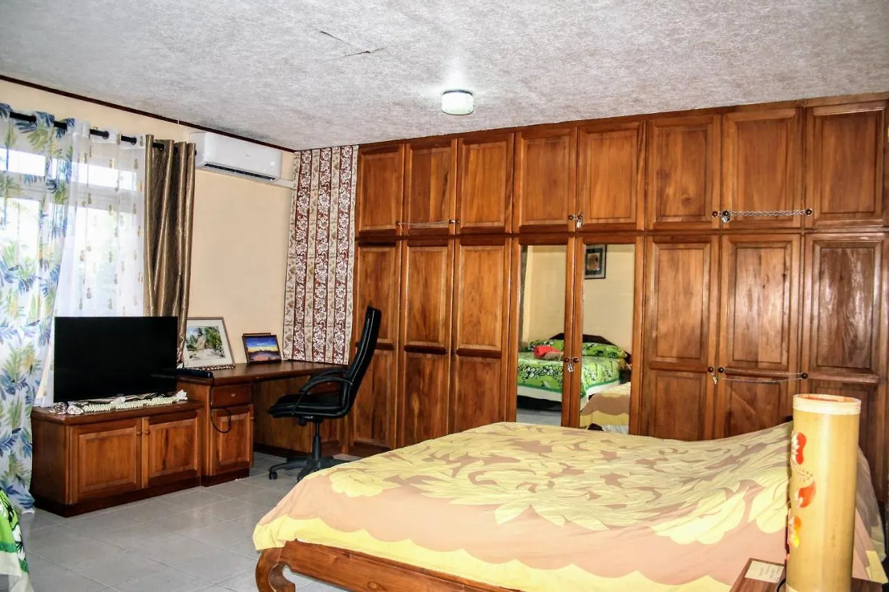 Tahiti - Sanny'S Place Family Room & Poo Punaauia