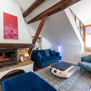 Sous Les Toits D'annecy, Un Irresistible Pour 1 A 6 Personnes En Plein Coeur De Annecy